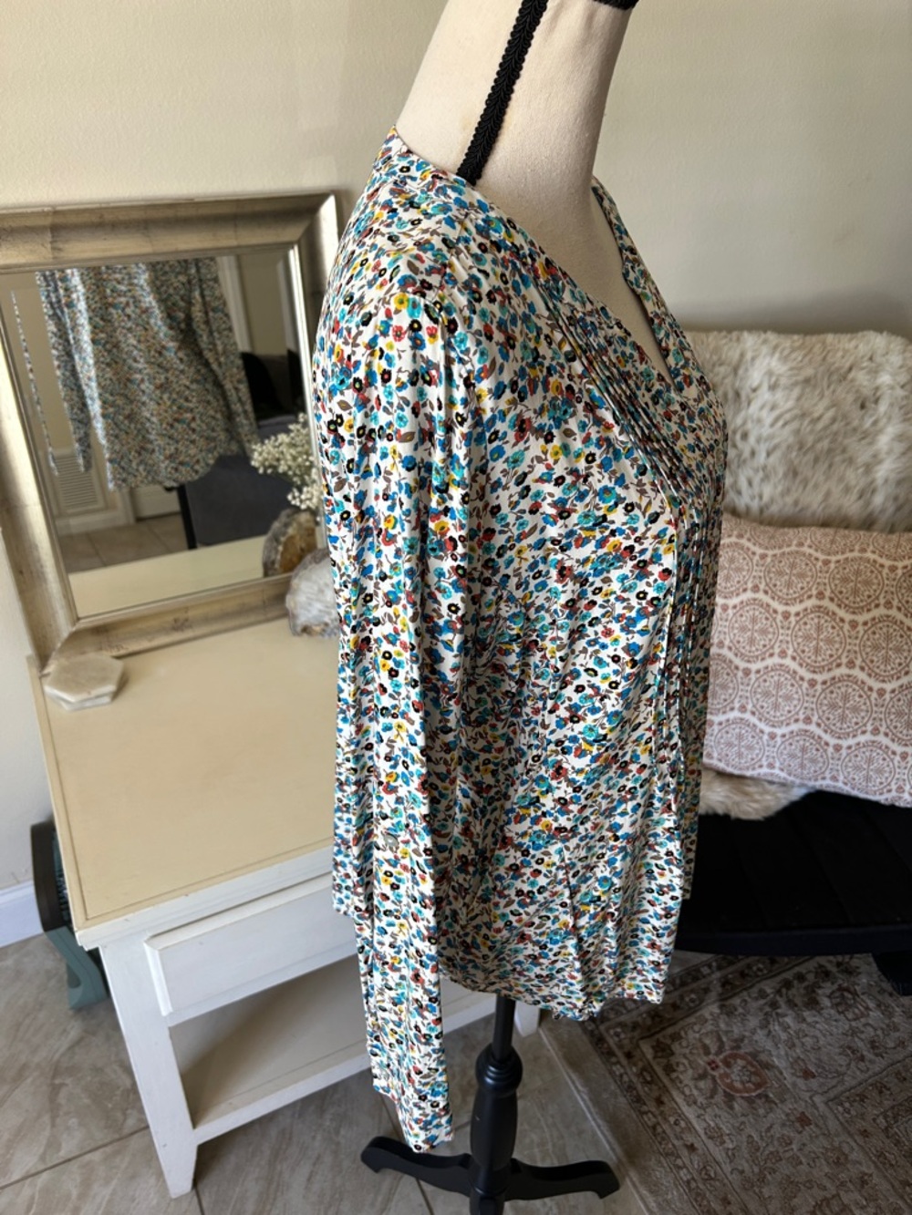 Jane & Delancey country Floral Pintuck Long-Sleeve button down Blouse White L - Picture 9 of 13